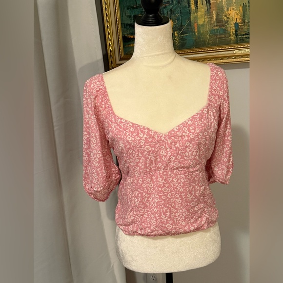 Abercrombie & Fitch top
Size L - Picture 1 of 11